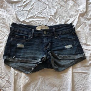 Hollister Low-rise shorts